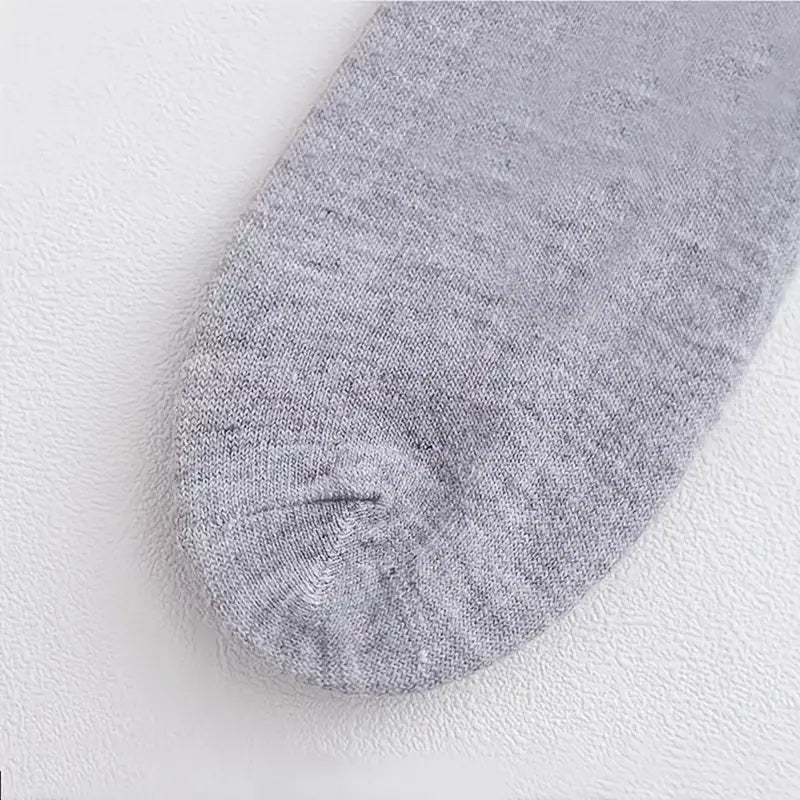6 Pairs Unisex Disposable Breathable & Warm Travel Socks for Men & Women