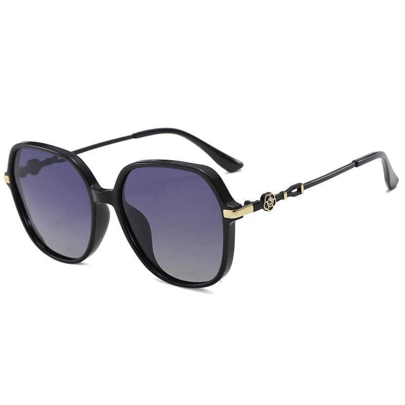 Women's Fashion Sunglasses with UVProtection & Stylish Oversized Frame ﻿ ﻿