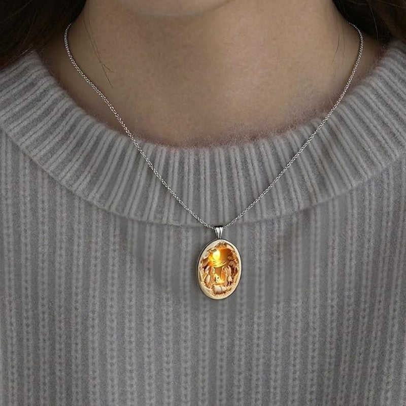 Religious Nativity Scene Jesus Necklace Vintage Glass Pendant Necklaces